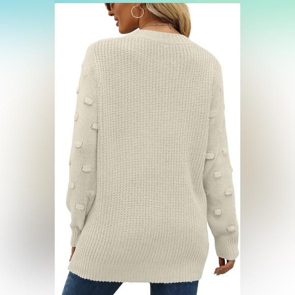 Womens Long Sleeve Chunky Knit oversized Crewneck Sweater. Cream, size Large. - Picture 3 of 13